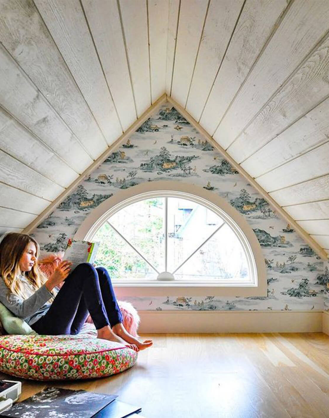 Dream Attic Bedroom Suite for Three Sisters