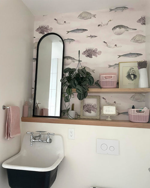 Sob a água Rosa Rosa Papelador de Puffer de peixe Snorklers no banheiro